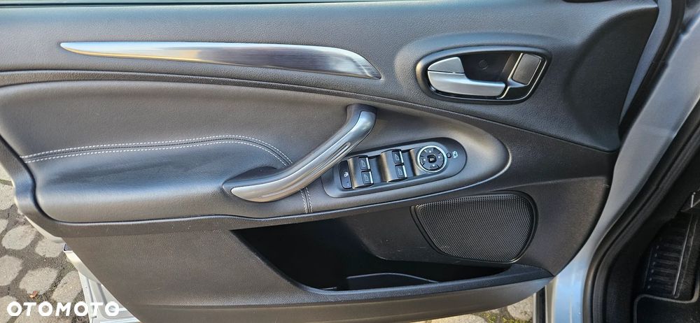 Ford S-Max 2.0 TDCi DPF Titanium - 4