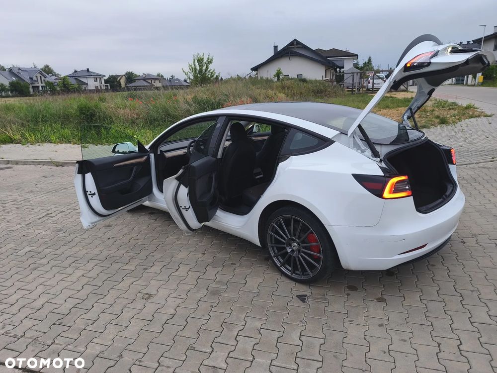Tesla Model 3 - 19