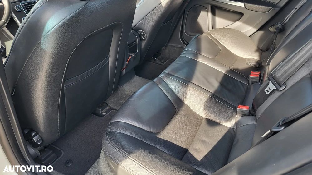Volvo S60 D5 Summum - 13