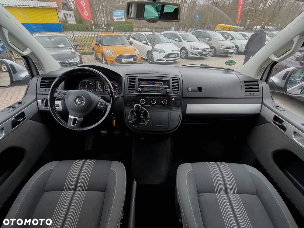 Volkswagen Multivan - 10