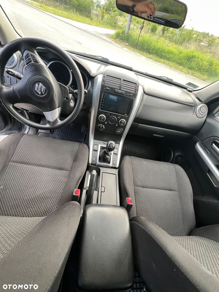 Suzuki Grand Vitara 1.9 DDiS Comfort + DPF - 12