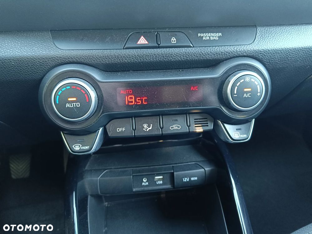 Kia Stonic - 23