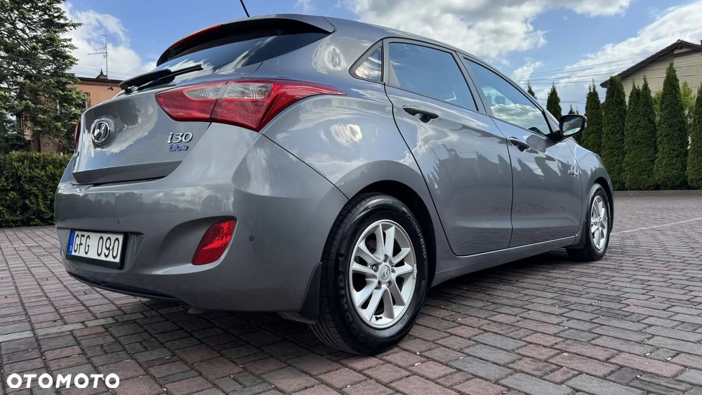 Hyundai i30 blue 1.6 GDI Passion - 14