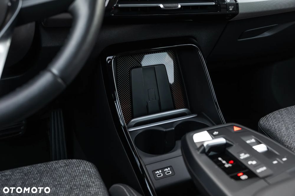 BMW X1 sDrive18i - 26
