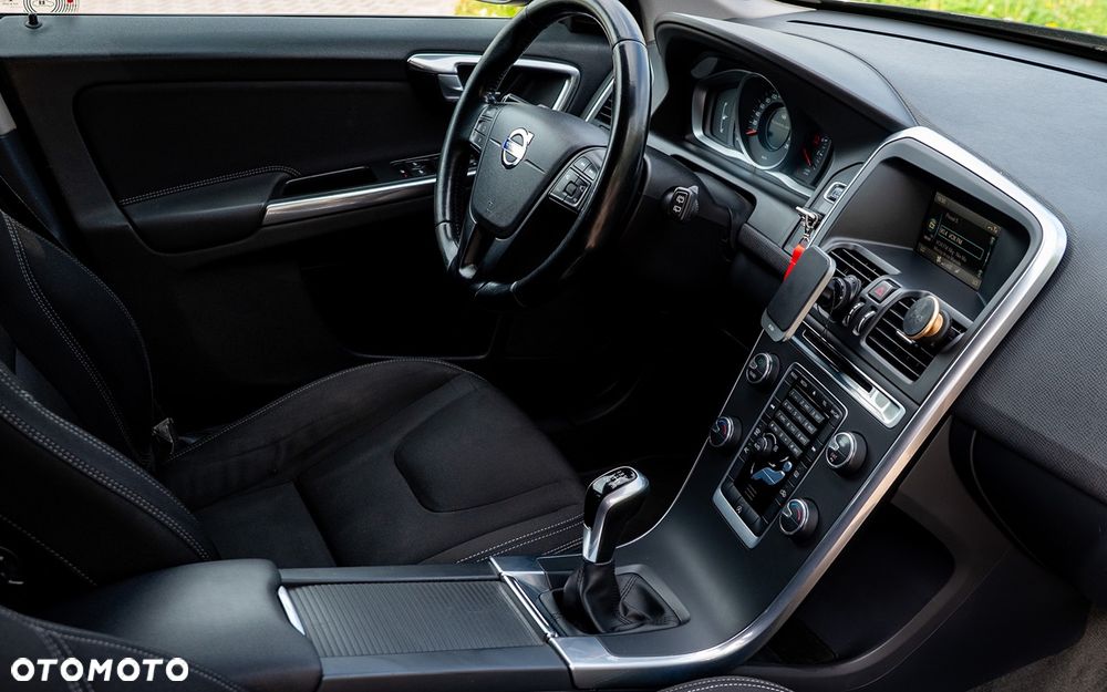 Volvo XC 60 D4 Drive-E Ocean Race - 17