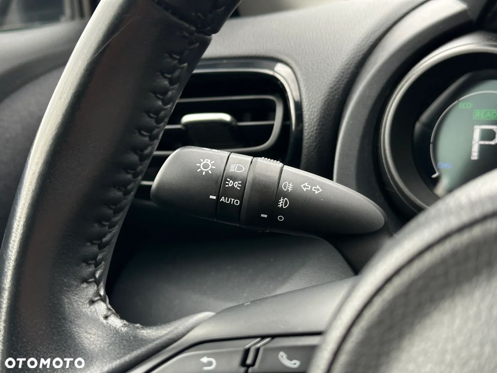 Toyota Yaris Cross Hybrid 1.5 Comfort AWD - 23