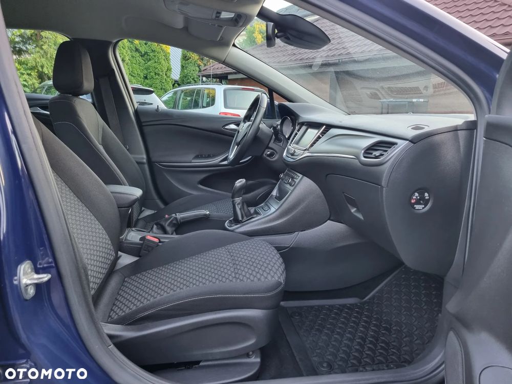 Opel Astra 1.6 CDTI Cosmo - 21