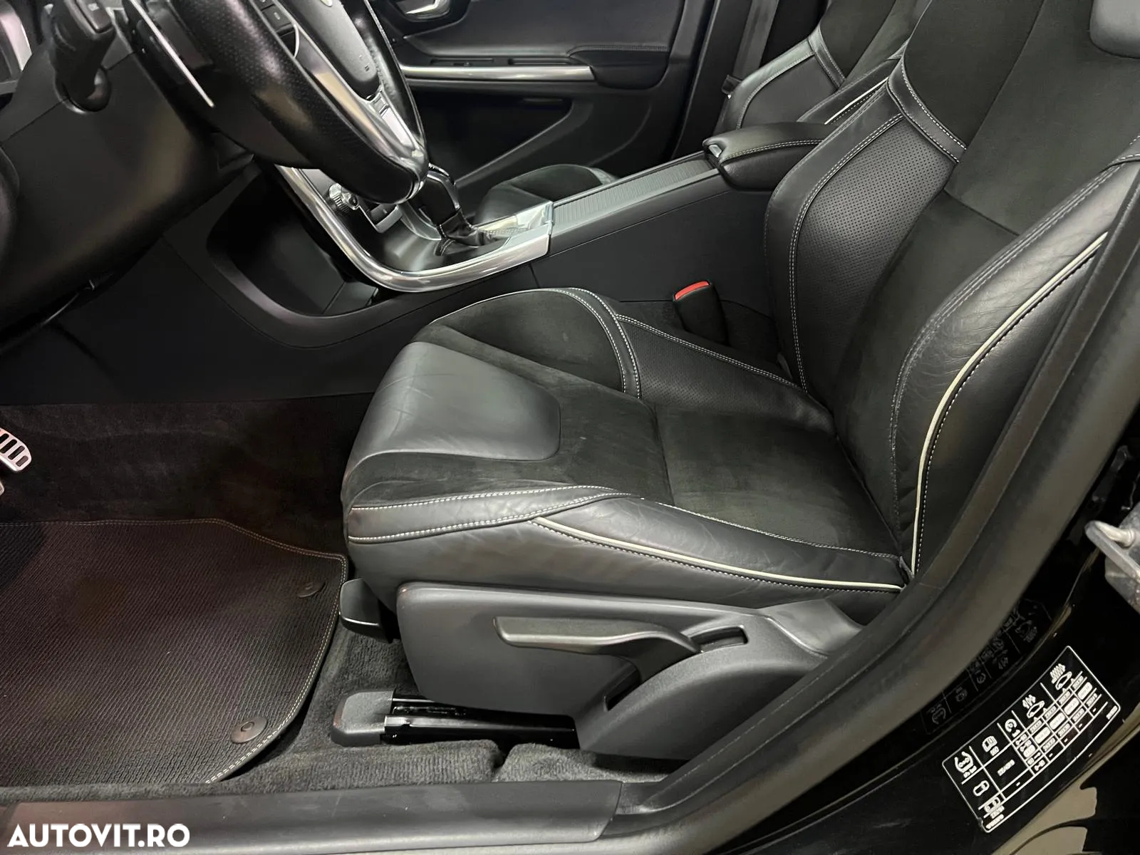 Volvo S60 T5 Momentum - 8
