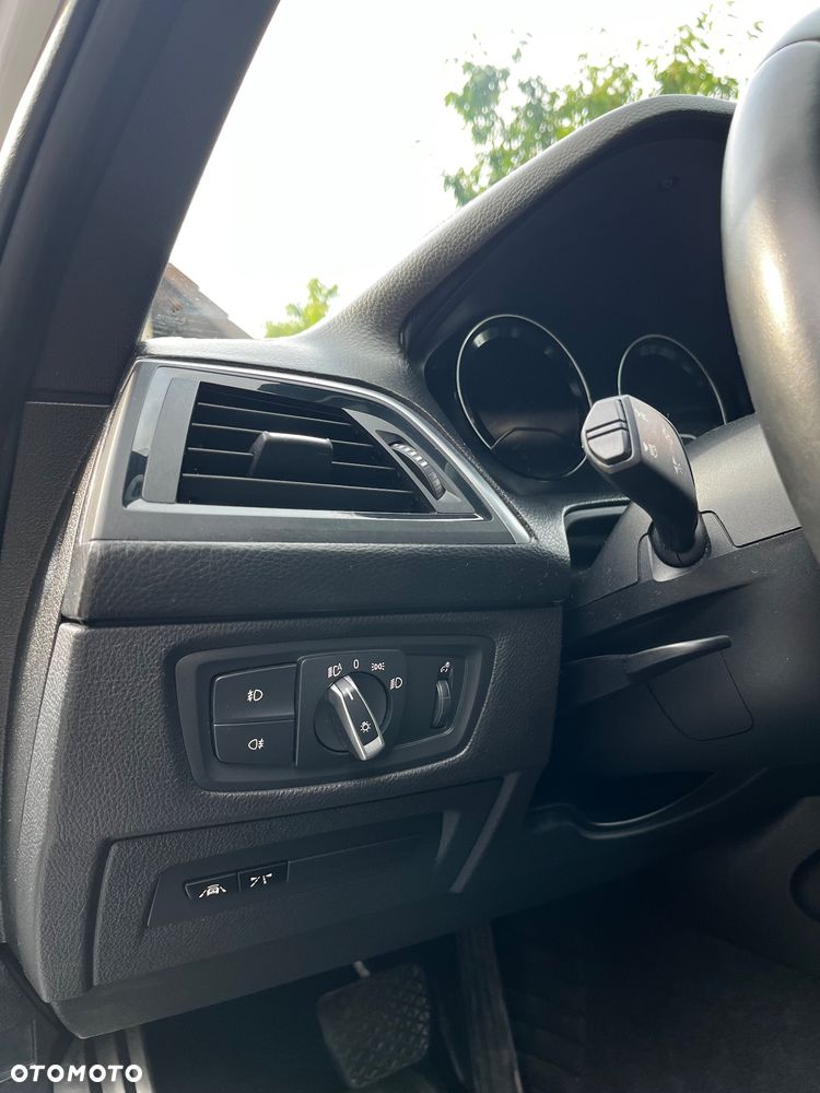 BMW Seria 1 120d M Sport Shadow - 36