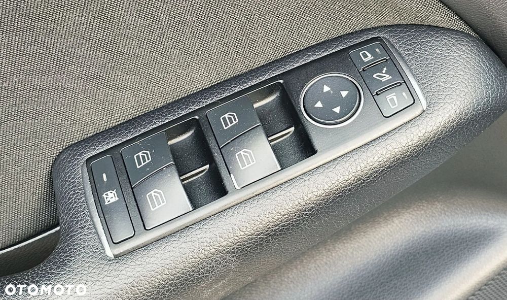 Mercedes-Benz Klasa B 180 d BlueEFFICIENCY Edition Style - 25