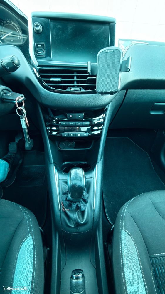 Peugeot 208 1.4 HDi Allure - 9