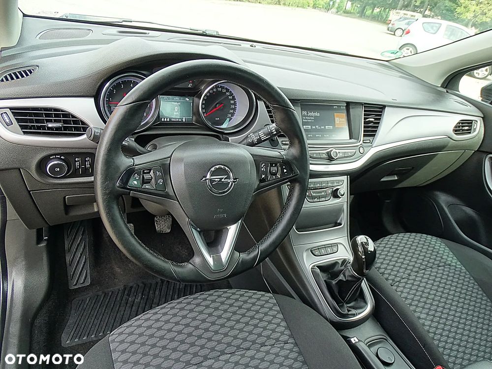 Opel Astra 1.4 Turbo Innovation - 29