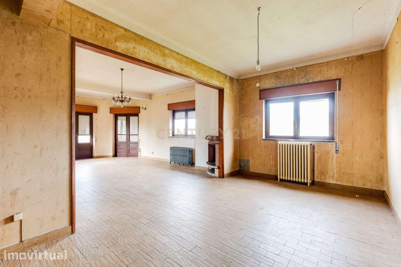 Apartamento T3 com cave e 284 m2 de área total - Grande imagem: 3/20