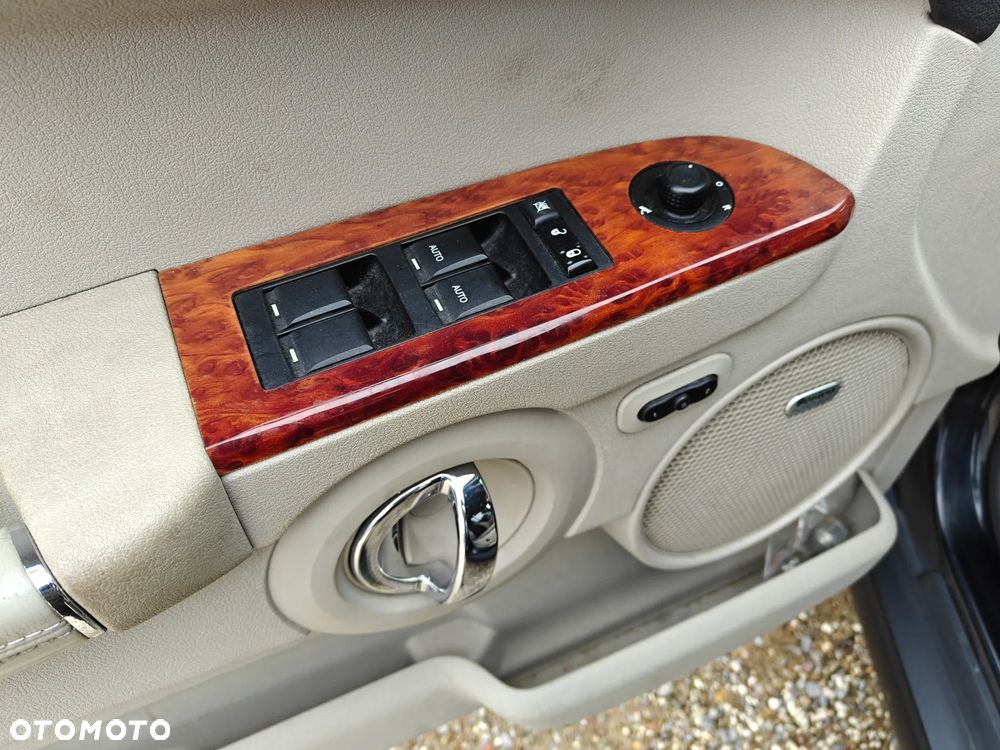 Jeep Commander 3.0 CRD DPF Automatik Overland - 19