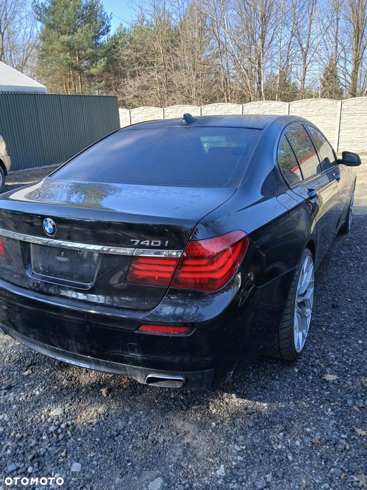 BMW Seria 7 - 2