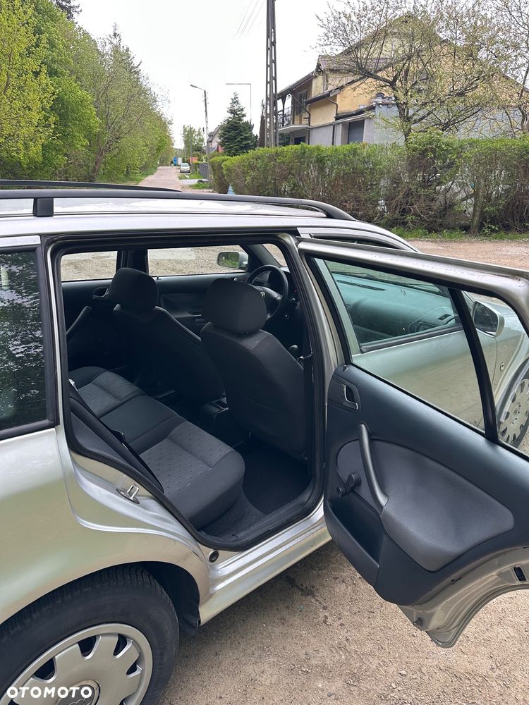 Skoda Octavia 1.6 Tour - 8