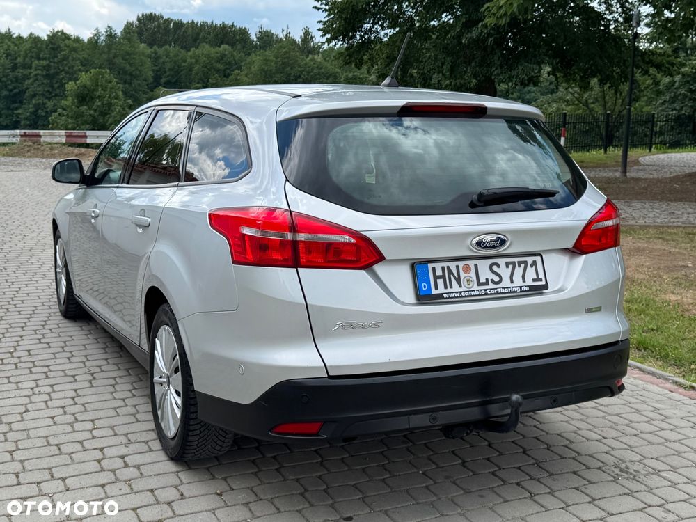 Ford Focus - 32