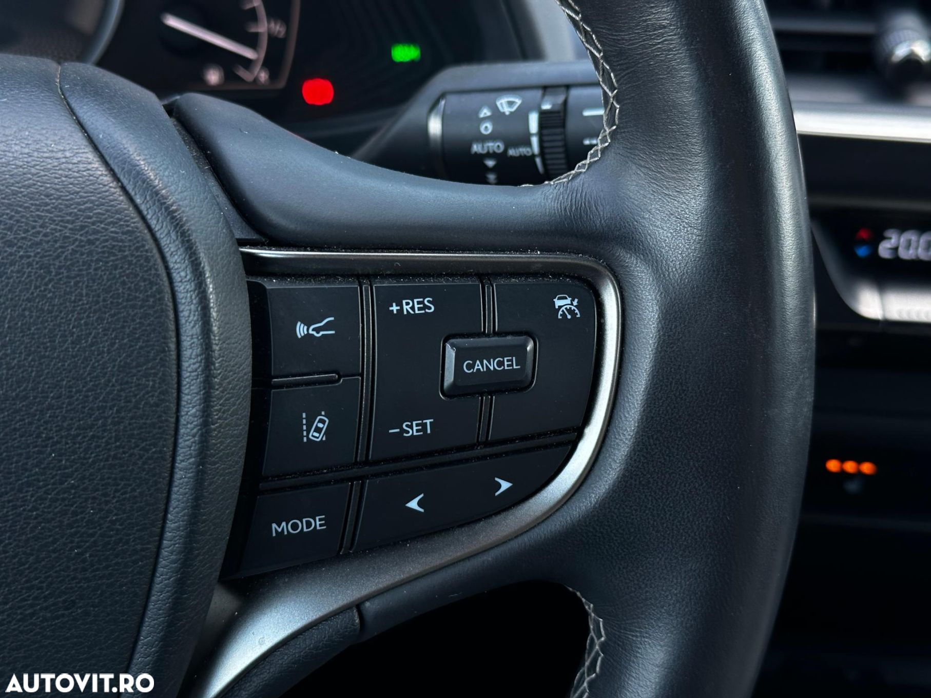 Lexus UX - 17