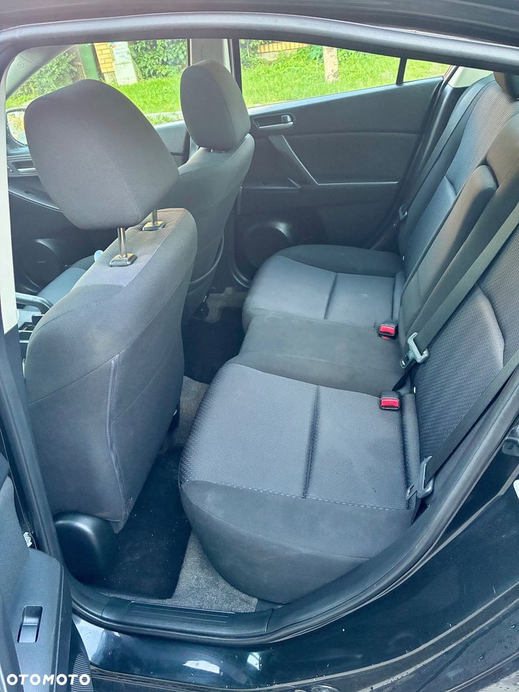 Mazda 3 2.0 Exclusive + - 11