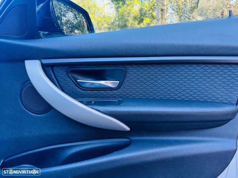 BMW 320 d Auto Pack M - 35