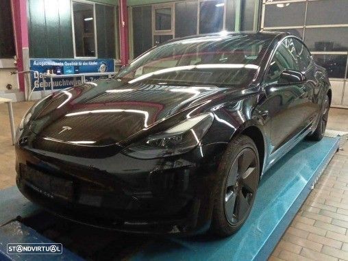 Tesla Model 3 Standard Range Plus RWD - 2