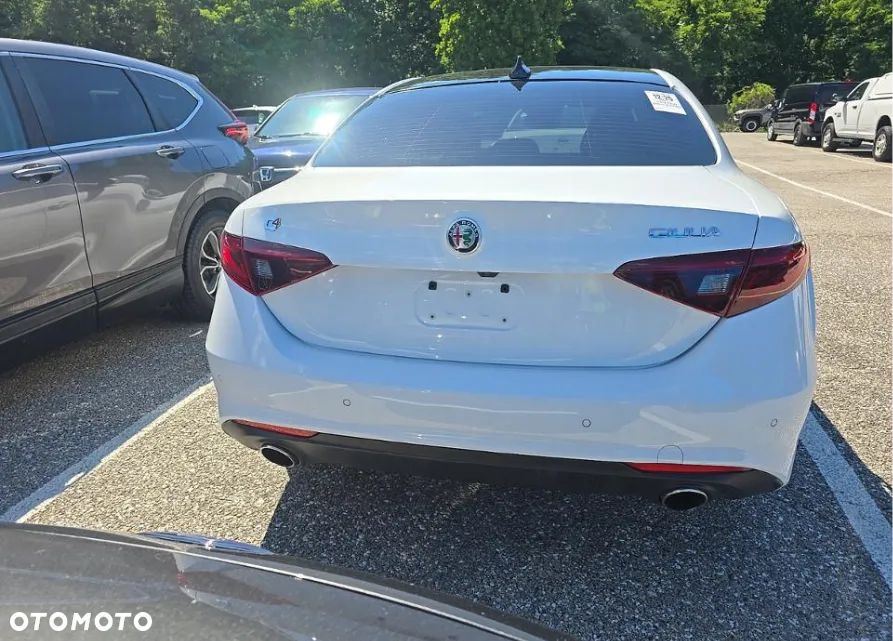 Alfa Romeo Giulia 2.0 Turbo TI Q4 - 6