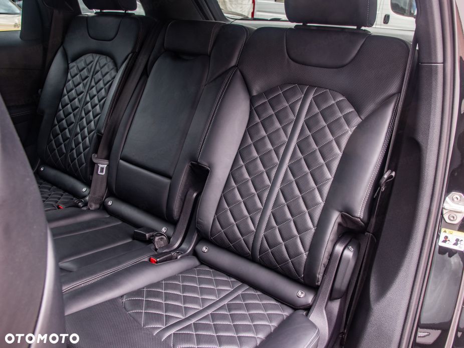 Audi Q7 50 TDI mHEV Quattro S Line Tiptr - 36