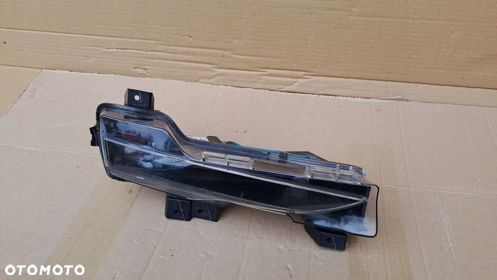 TESLA III 3 PRAWA LAMPA HALOGEN 1077396-00-C ORYGINAŁ UZYWANY - 2