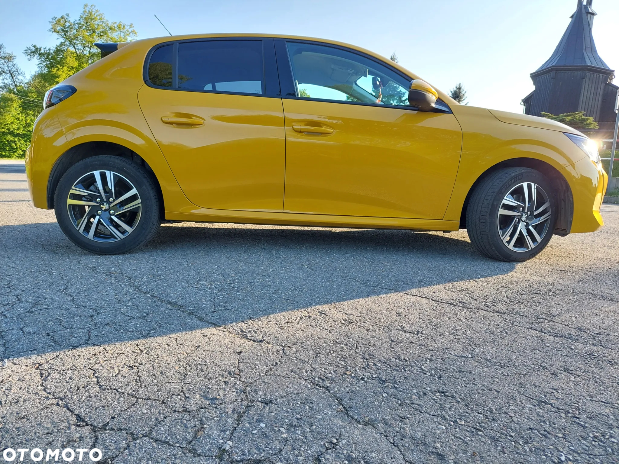 Peugeot 208 1.2 PureTech Allure Pack S&S EAT8 - 24