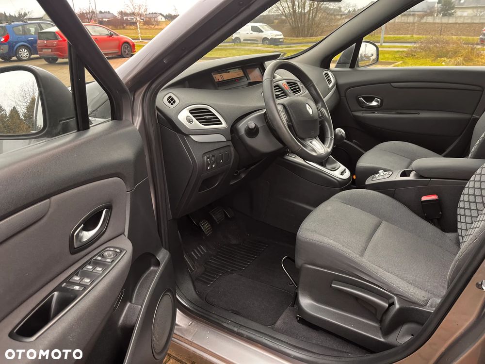 Renault Scenic 1.5 dCi Authentique - 10