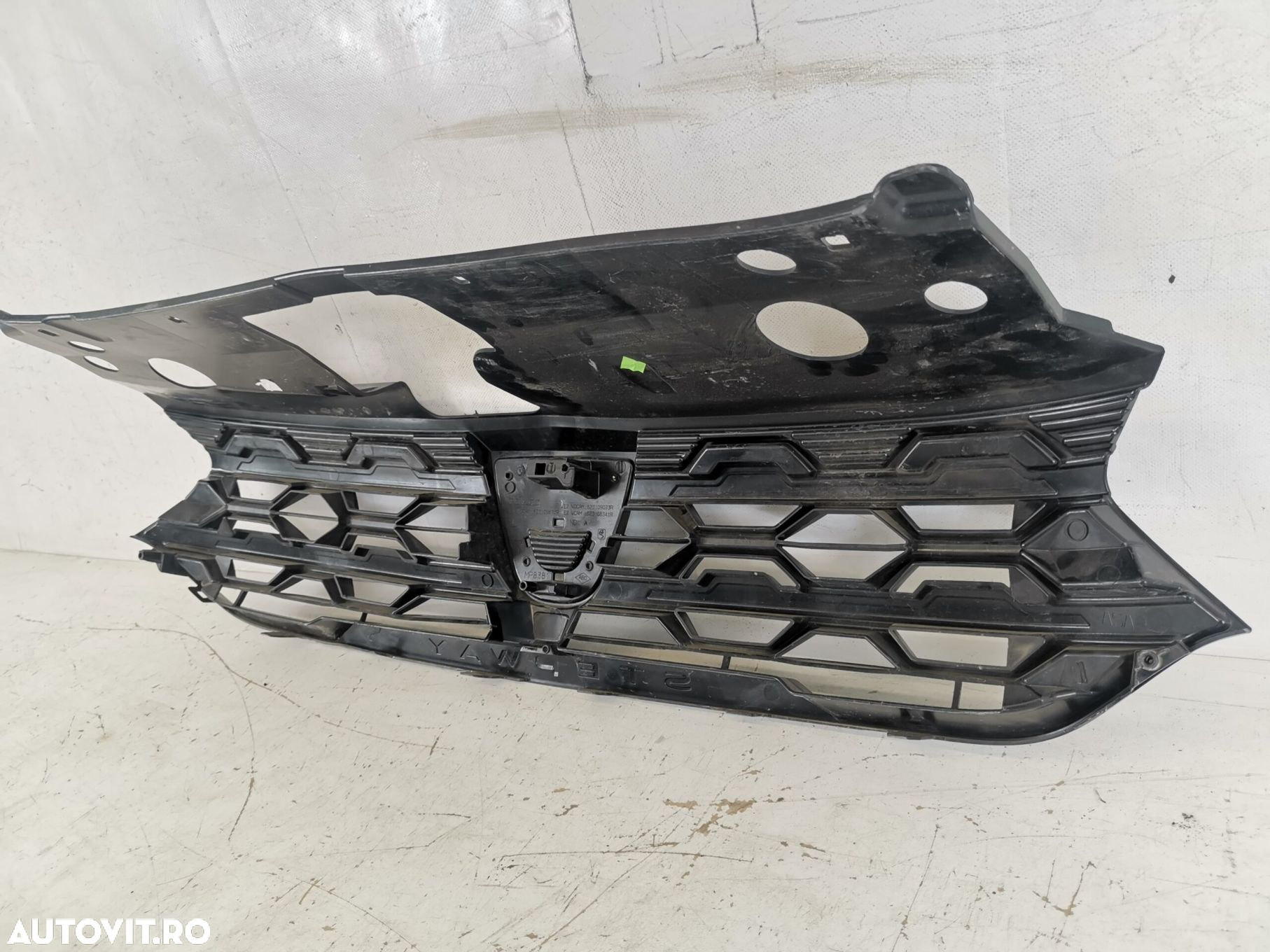 Grila Radiator Dacia  Sandero 3 2020 2021 2022 Originala In Stare Buna - 6