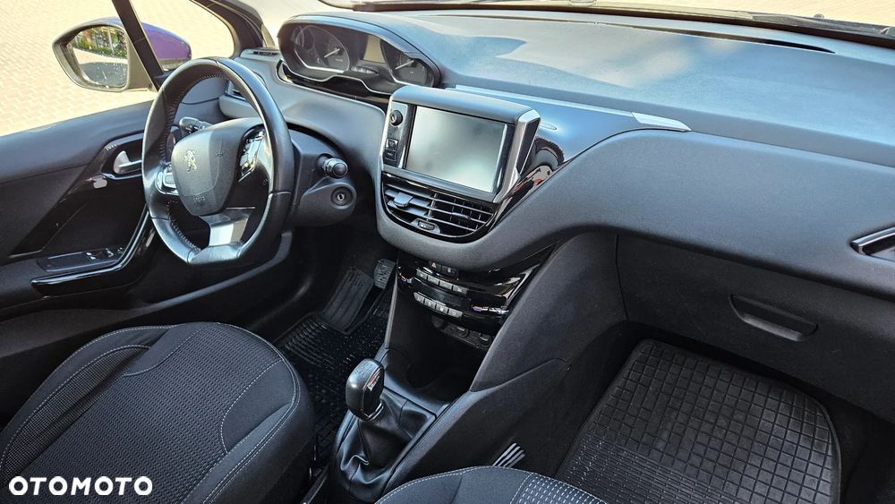 Peugeot 208 1.6 e-HDi Allure STT - 3