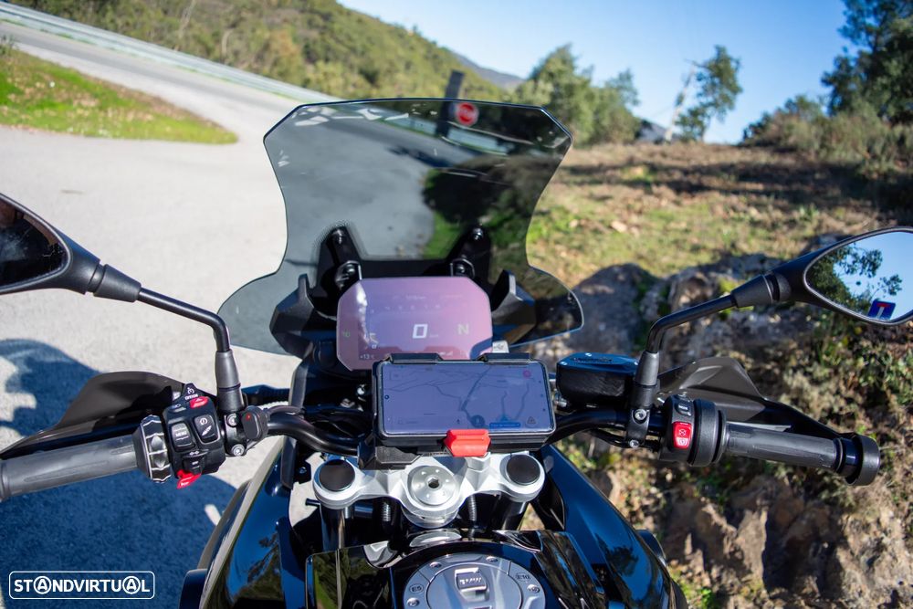 BMW F 750 GS Triple Black - 3