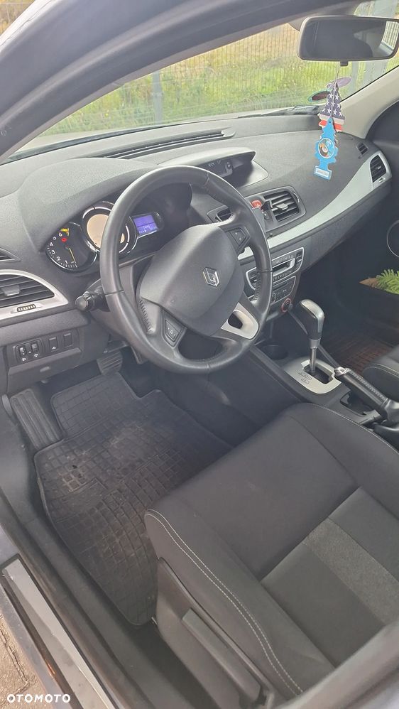 Renault Megane 2.0 16V Privilege CVT - 12