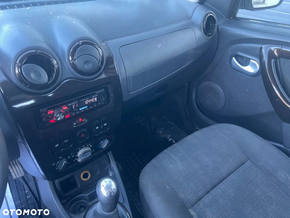 Dacia Duster 1.6 Laureate - 10