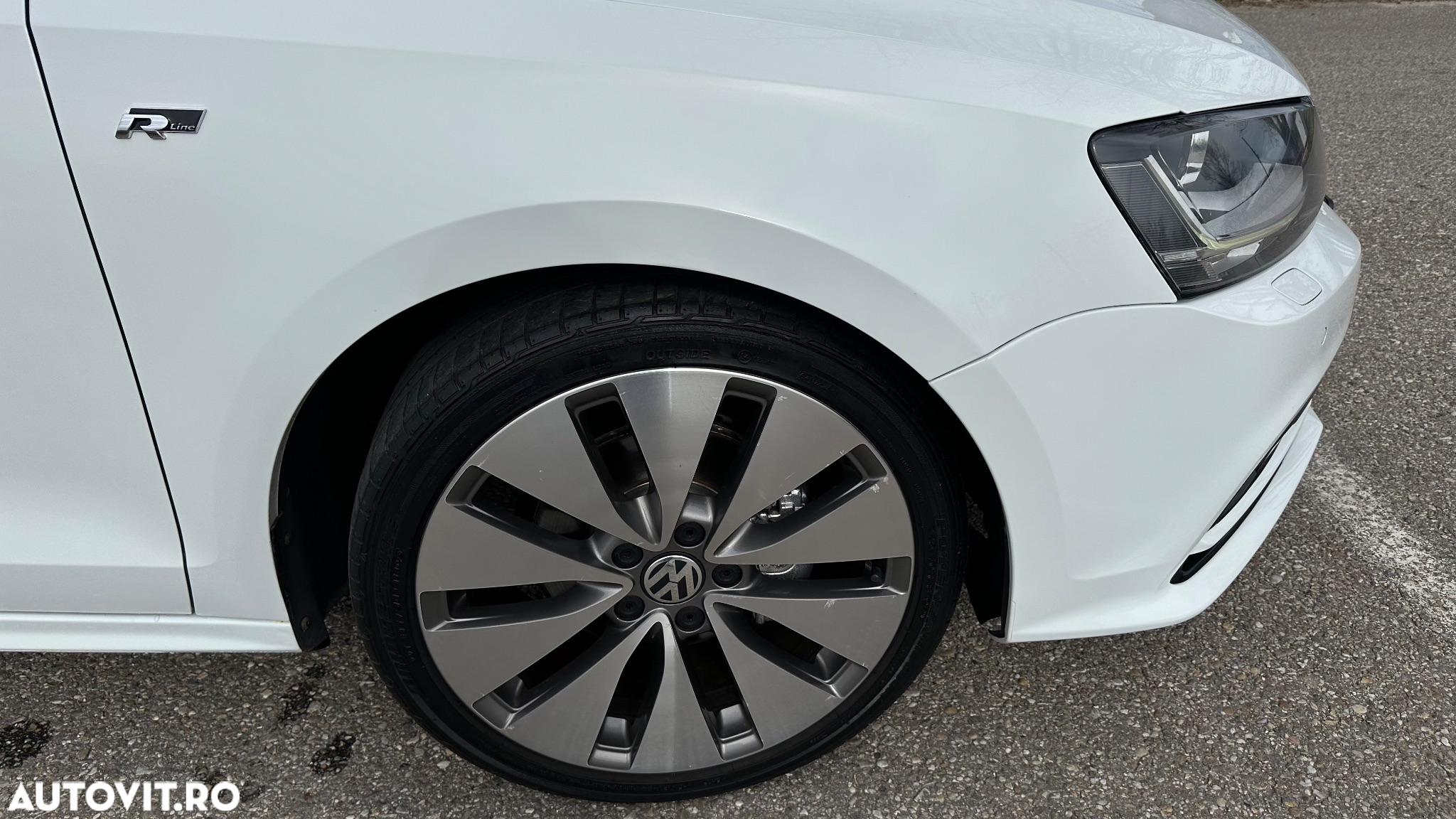 Volkswagen Jetta 2.0 TDI DSG Highline - 35