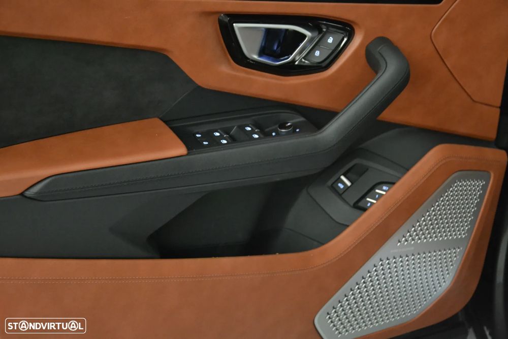 Lamborghini Urus - 23