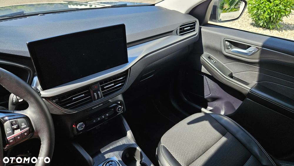 Ford Kuga - 27