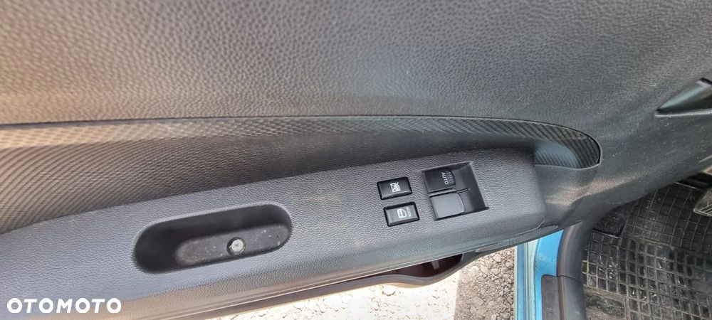 Suzuki Splash 1.0 Basic - 9