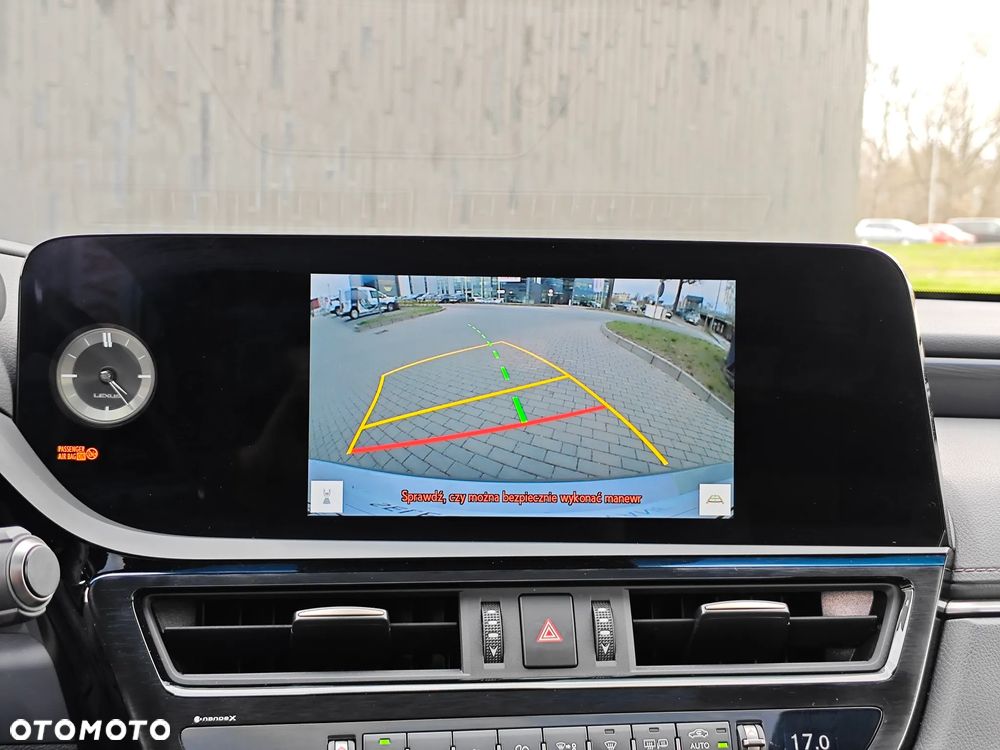 Lexus ES 300h Business Edition - 19