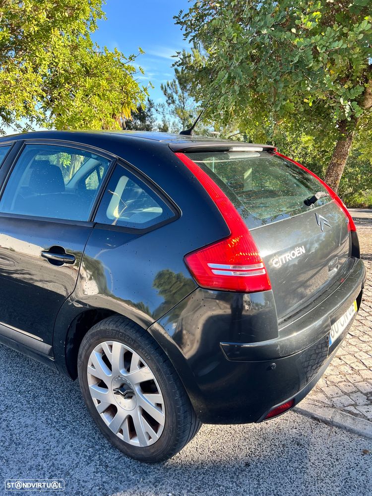 Citroen C4 2007 photo 2