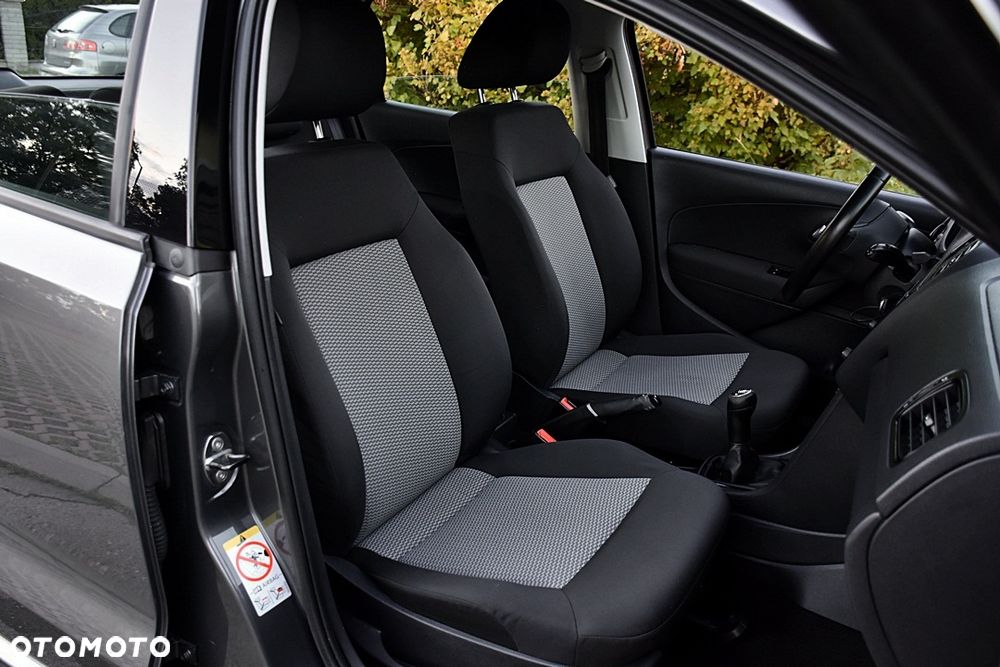 Volkswagen Polo 1.4 16V Comfortline - 26