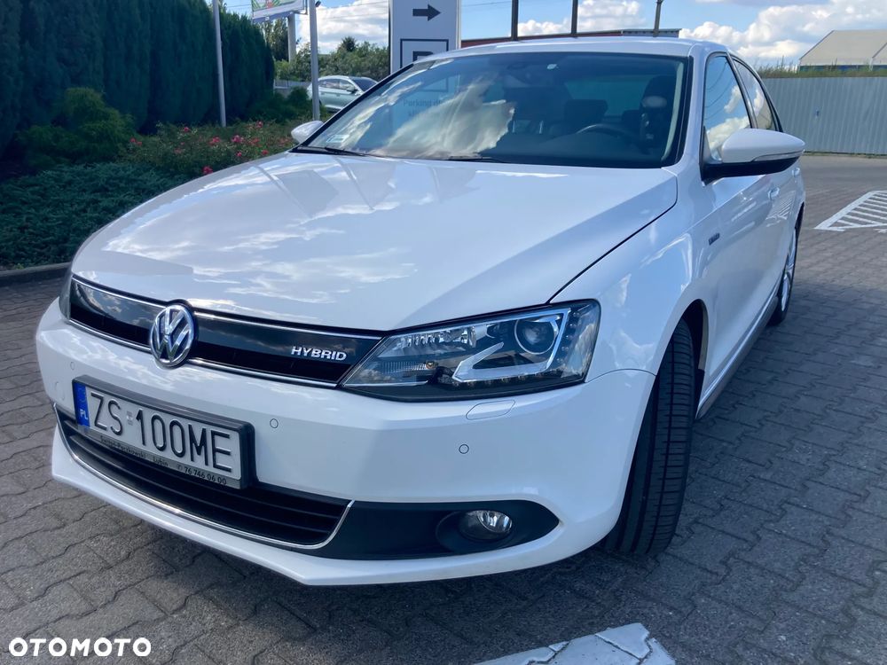 Volkswagen Jetta - 2