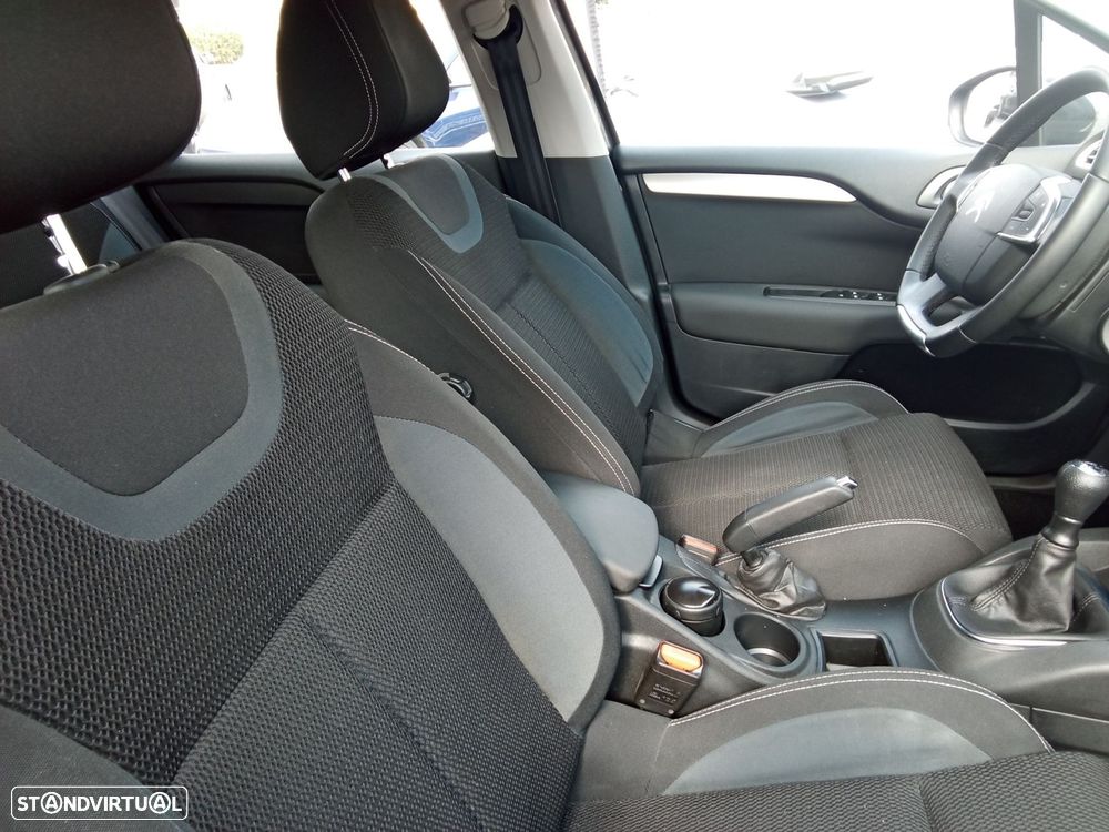 Citroën C4 1.2 PureTech Feel - 19