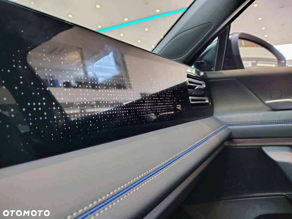 Volkswagen Tiguan - 32