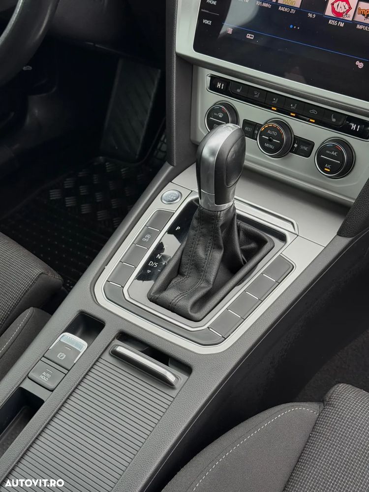 Volkswagen Passat 2.0 TDI DSG Comfortline - 14