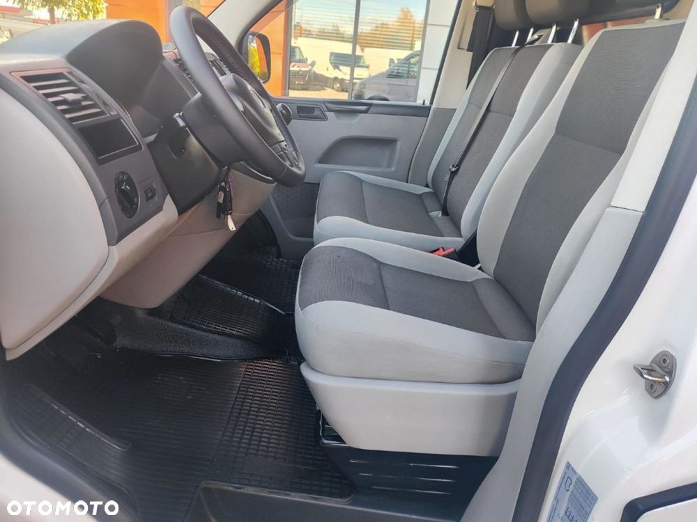 Volkswagen Transporter - 11