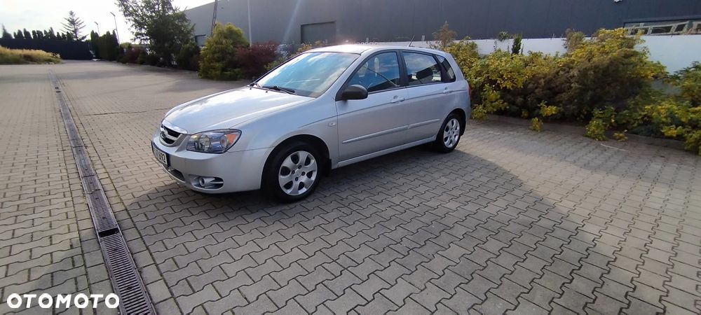 Kia Cerato 1.6 LX - 1