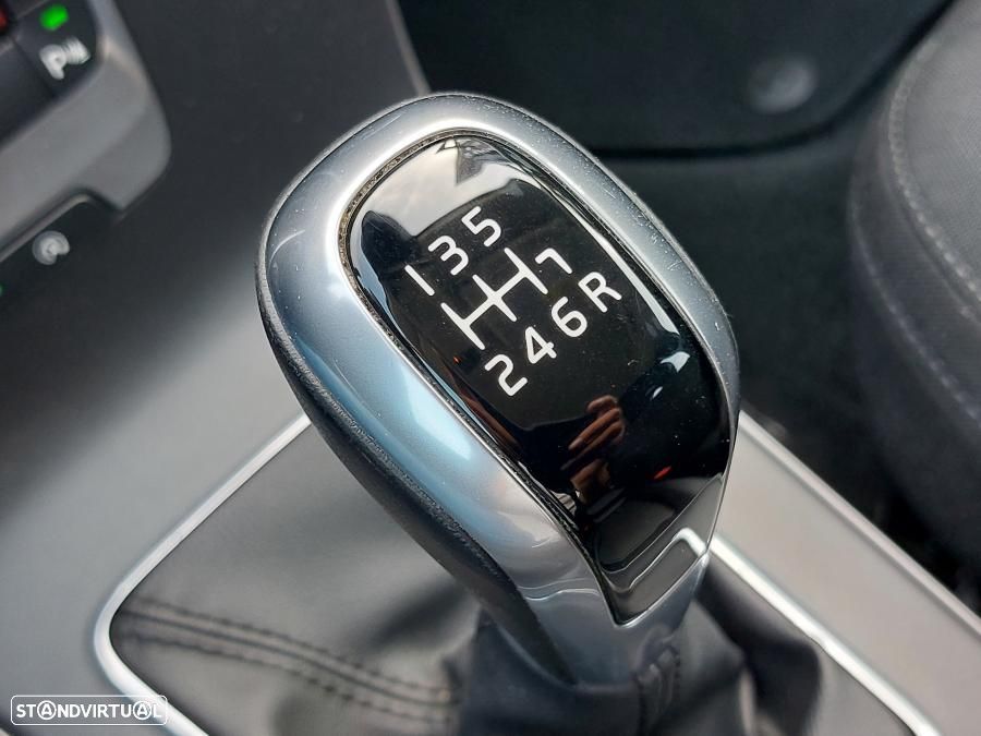 Volvo V40 2.0 D2 Kinetic Eco - 42