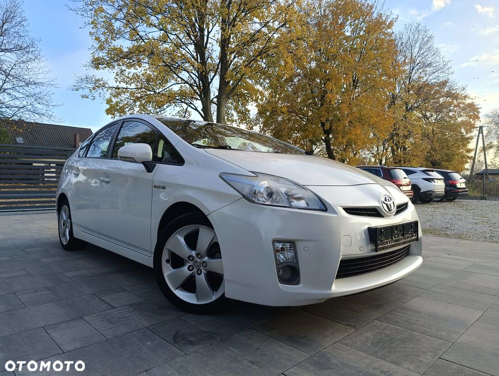 Toyota Prius 1.8 HSD Premium - 1